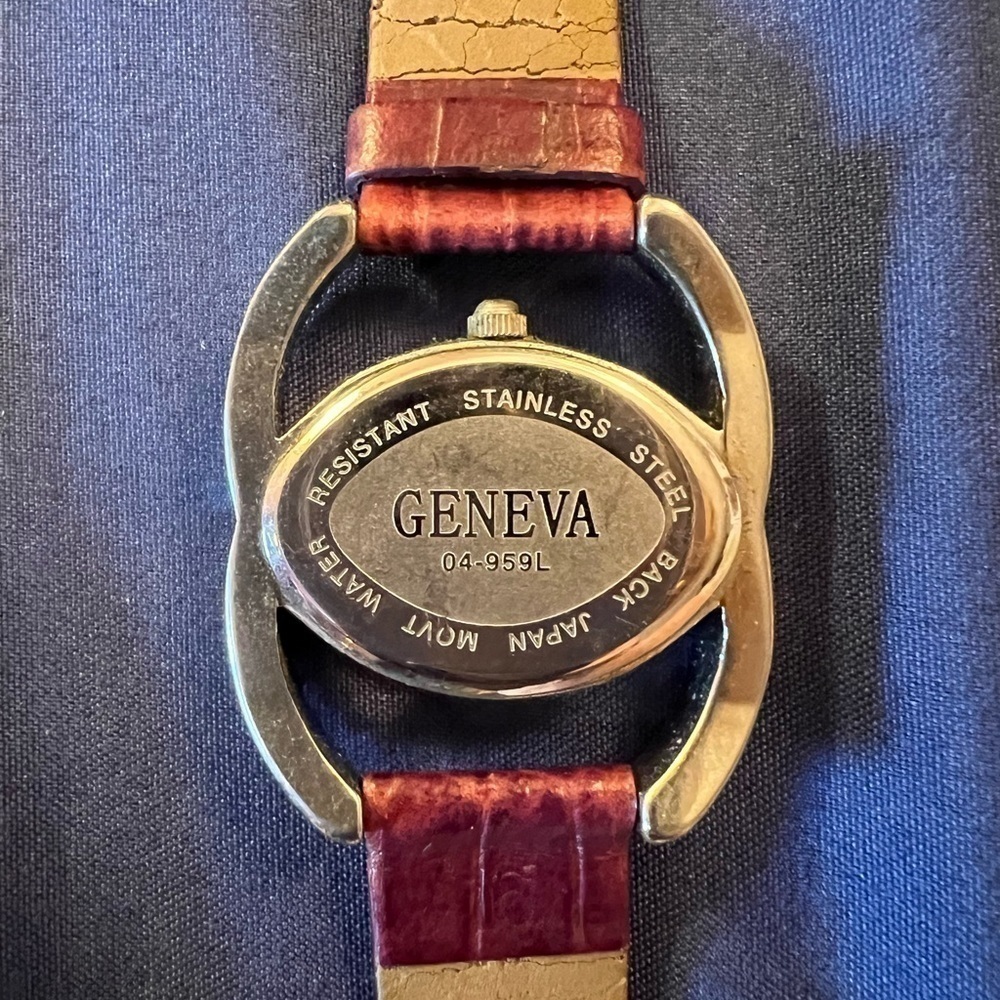 GENEVA rhinestone evening watch, purple leather strap. - Picture 6 of 7